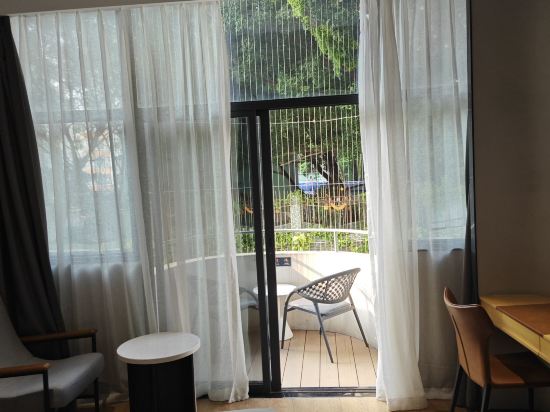 青語花園酒店（深圳寶安海雅繽紛城店）優惠