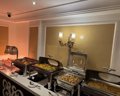 فندق كريستال بلازا المجاز تناول الطعام Photos