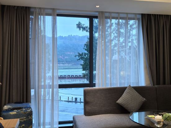 SFEEL設計師飯店（樂山大佛美食街店）優惠