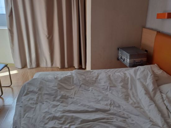 7天優品酒店（珠海拱北口岸廣場輕軌總站店）優惠