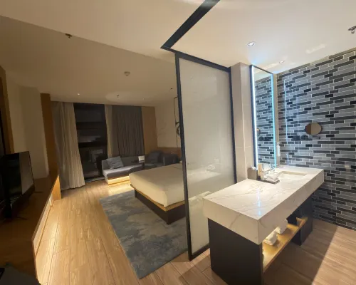 Momentus Hotel Alexandra Rooms Photos