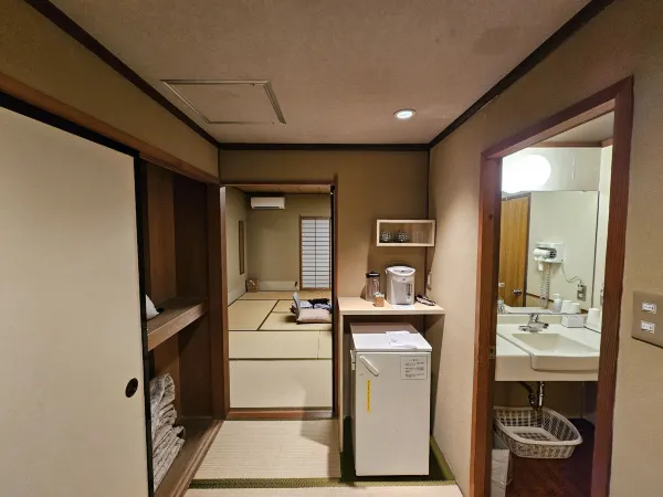 Tamai Bekkan Kamar Photos