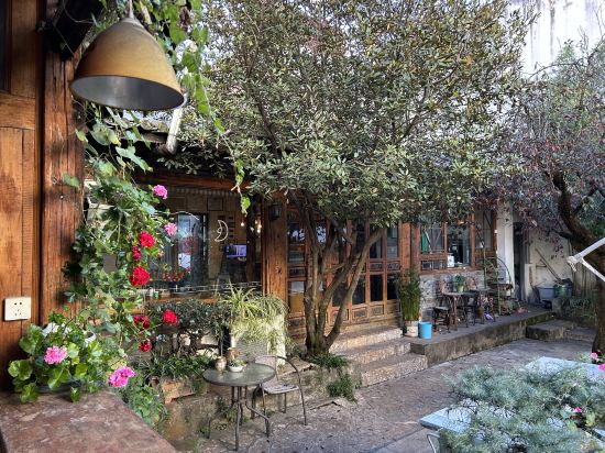 麗江老謝車馬店優惠