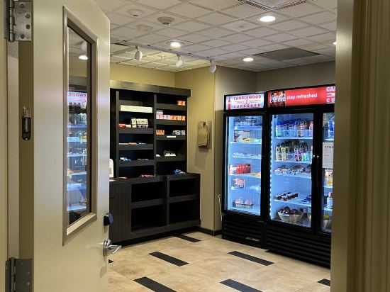 費爾班克斯燭木套房酒店優惠