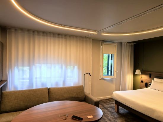 蘭斯中心諾富特套房酒店優惠