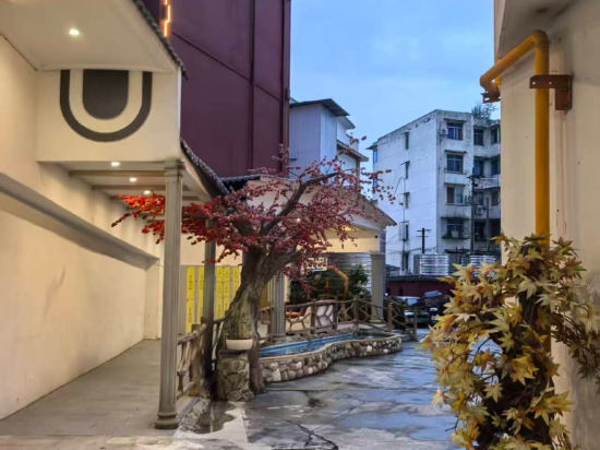 品美居溫泉影院飯店（都江堰景區南橋店）優惠
