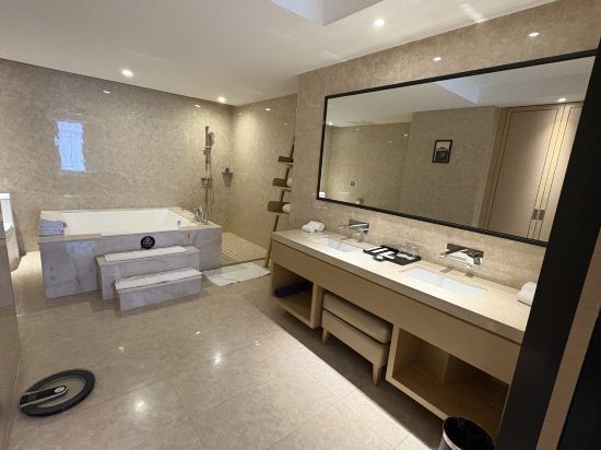 開平伊士高酒店優惠