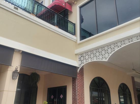 班布烏隆他尼大飯店優惠