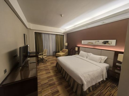 中山大信皇冠假日酒店優惠