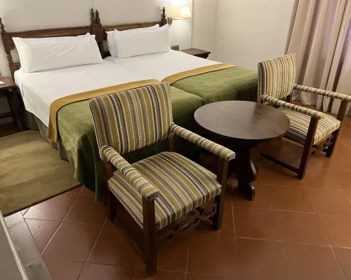 Parador de Cardona Habitaciones Photos