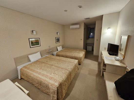 ファミリーロッジ旅籠屋・新居浜店 クーポン