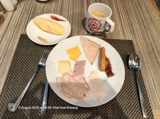 曼谷拉差達瑞士酒店 （SHA Extra Plus）優惠