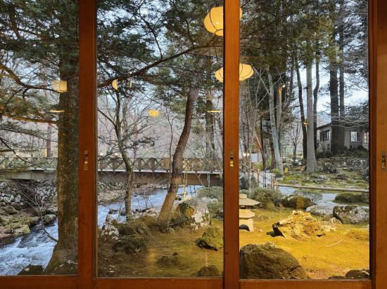 富士山温泉 ホテル鐘山苑 クーポン