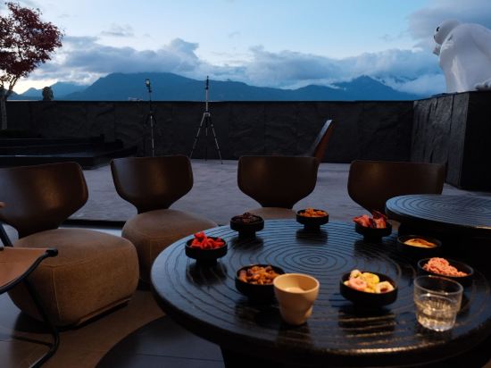 納主·空中庭院設計師雪山觀景民宿（麗江城日照金山店）優惠
