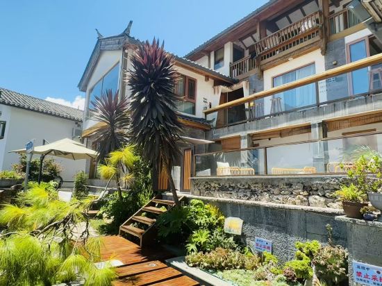 麗江尋隱觀景客棧（大水車店）優惠