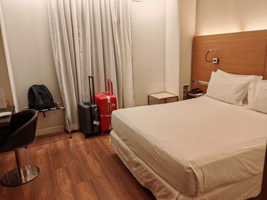 薩拉戈薩文希真特羅酒店優惠