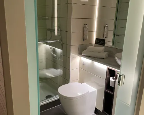 hub by Premier Inn London West Brompton Hotel Kamar Photos