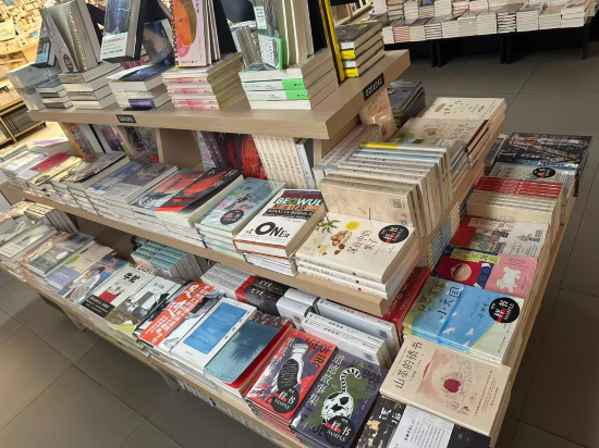 鉑斯登行政公寓（深圳京基濱河時代下沙地鐵站店）優惠