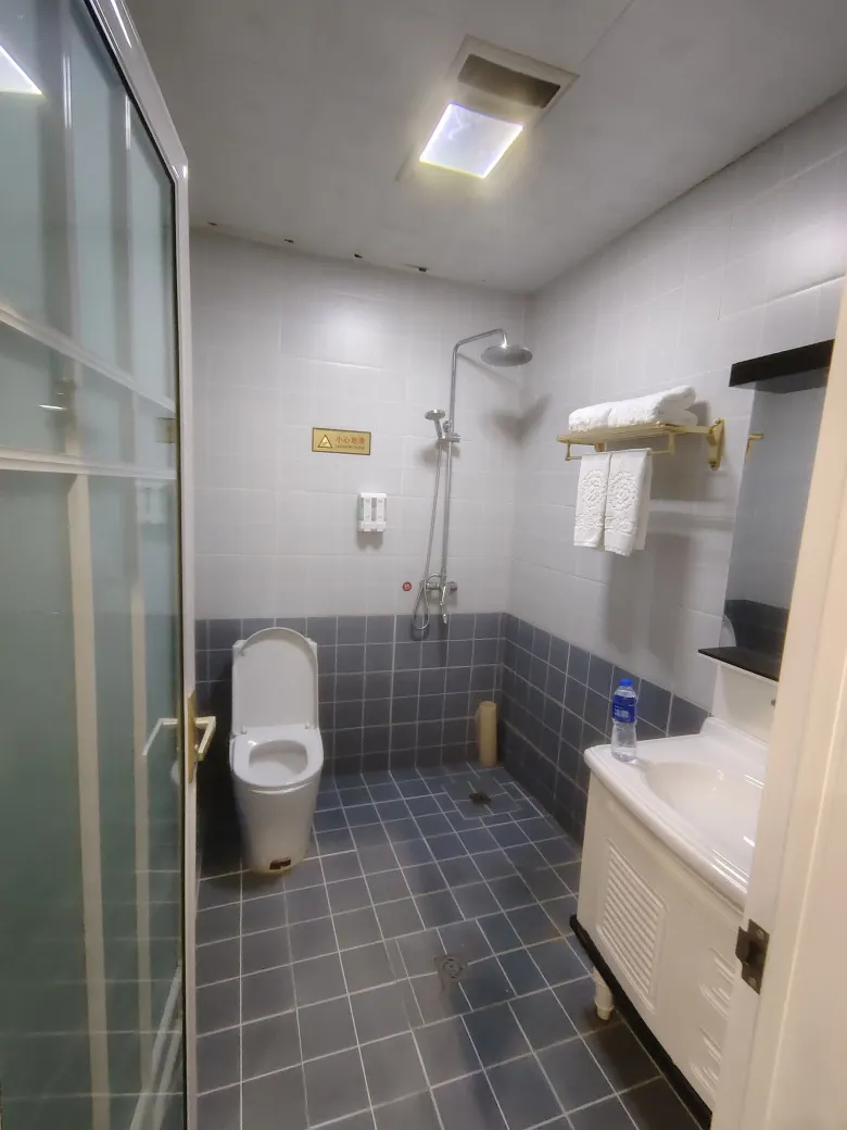 Wuyue Yuexin Hotel (Lanzhou Xinqu Zhongchuan Airport ) Phòng Photos