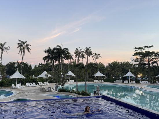 蘇里麥丹度假村優惠