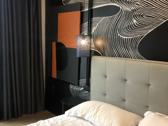 香蕉宿設計酒店（龍華民治店）優惠