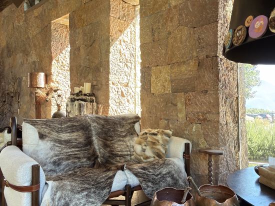 麗江石頭厝雪山度假飯店優惠