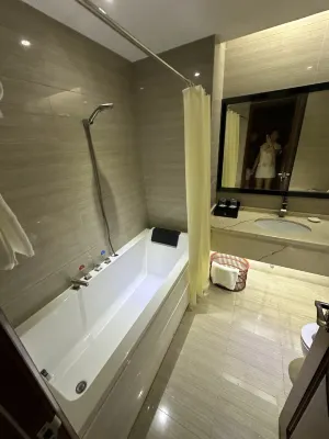 Auspicious Hotel Rooms Photos