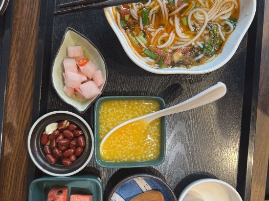 昆明喜舍隱市空中花園設計師飯店（南屏街金鷹廣場店）優惠