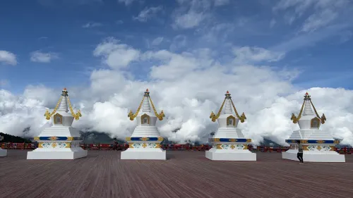 山眷雲·日照金山·田也咖啡·雪山全幅畫景飯店 Photos