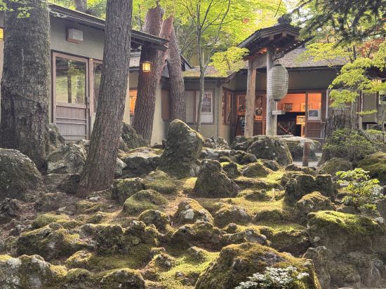 富士山温泉 ホテル鐘山苑 クーポン