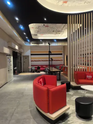 Ibis Hotel (Longxin Plaza, Changjiang South Road, Haimen) Öffentliche Flächen Photos
