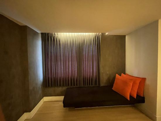 西隆翠妮提酒店優惠