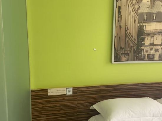 卡羅精品酒店（深圳東門步行街曬布地鐵站店）優惠