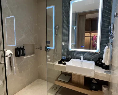 Oakwood Hotel & Apartments Grand Batam Rooms Photos