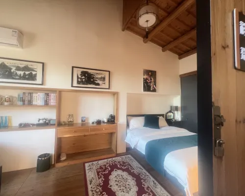 Yuanxiang Homestay Hongcun · Mountain View Courtyard Huoneet Photos