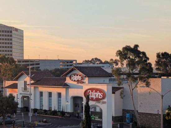 洛杉磯國際機場/埃爾塞貢多萬豪費爾菲爾德酒店優惠