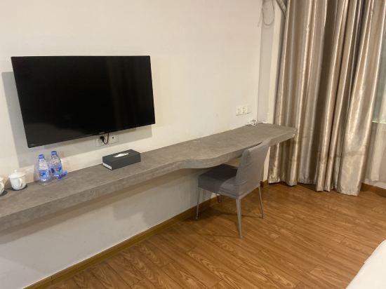 山水時尚酒店（深圳布吉地鐵站店）優惠