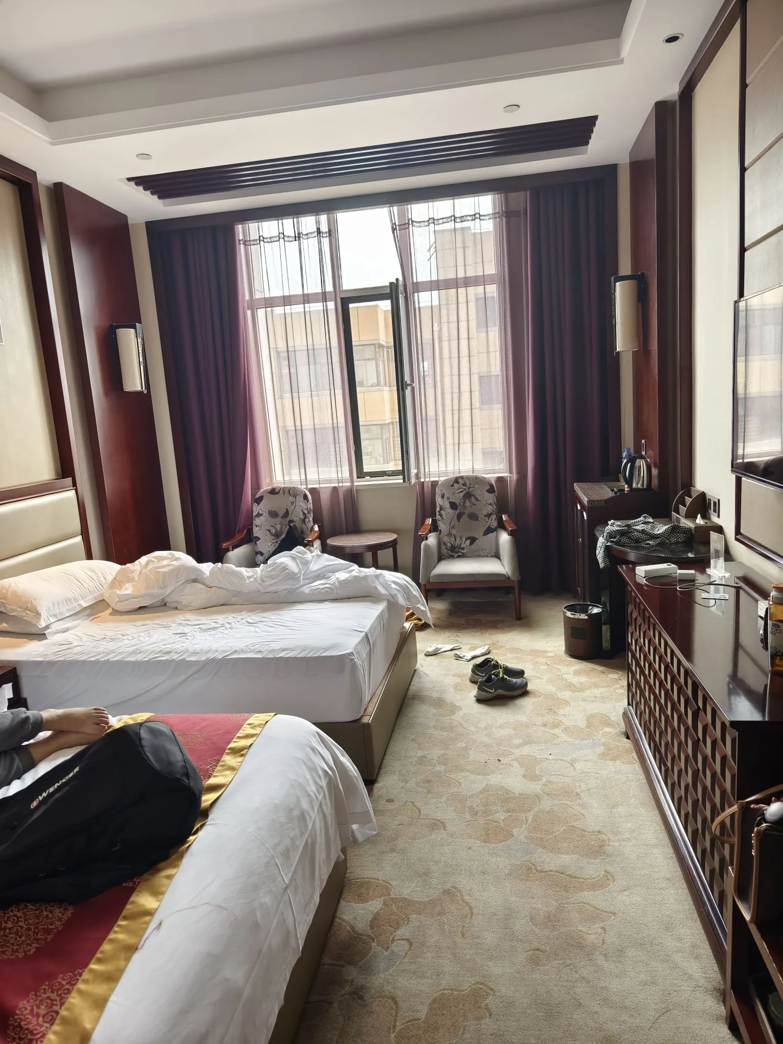 Popeye Holiday Inn Номера Photos