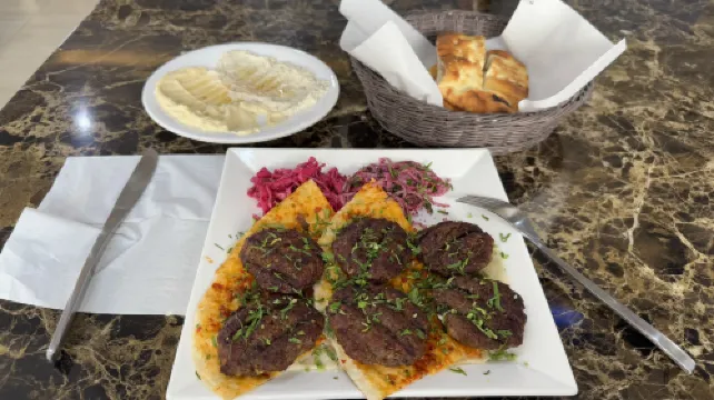 فندق أمواج الدولي تناول الطعام Photos