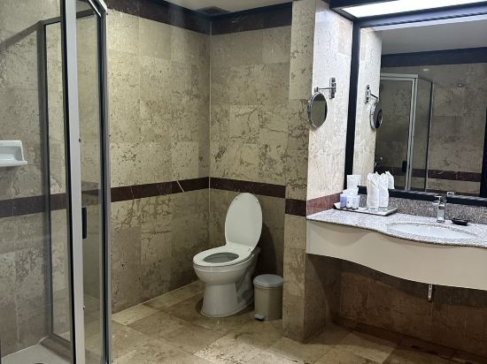 曼谷彩虹雲宵飯店優惠