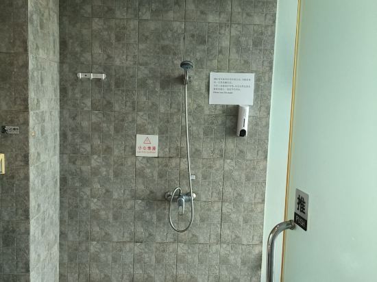 藍天國際青年旅舍（三亞大東海店）優惠