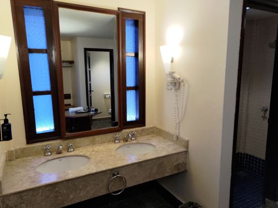 迪克森海中天港口優惠