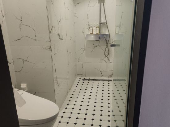 Seven Bricks Hotel 쿠폰