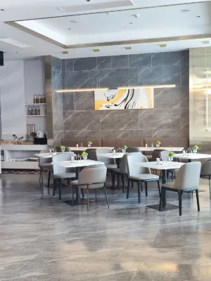 HomeinnsPlus Hotel (Shanghai Dishui Lake Port) Makanan Photos