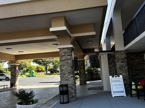 貝斯特韋斯特杜勒斯機場酒店優惠