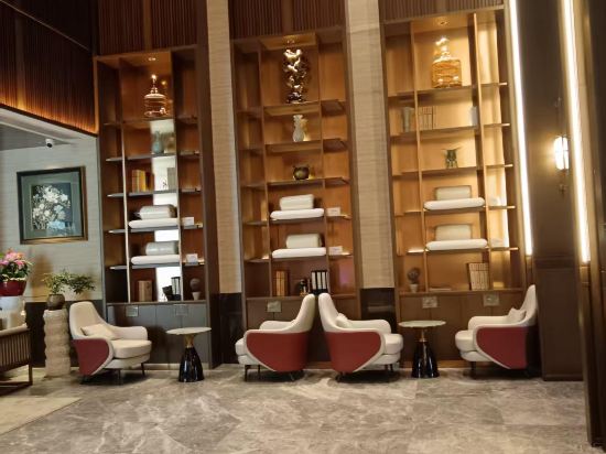 北京龍城瑞豪飯店（良鄉南關地鐵站店）優惠