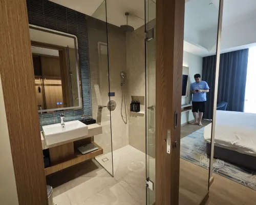 Oakwood Hotel & Apartments Grand Batam Rooms Photos