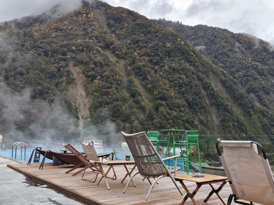 鸞喜·隱山民宿（海螺溝店）優惠