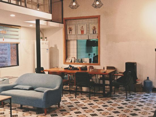 SlowHouse 花喜民宿（西街鐘樓店）優惠