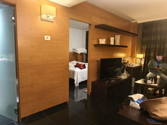 赫斯珀里亞費拉套房酒店優惠